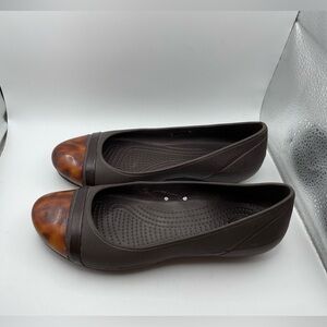 Crocs Cap Toe Tortoise flats women’s 6
